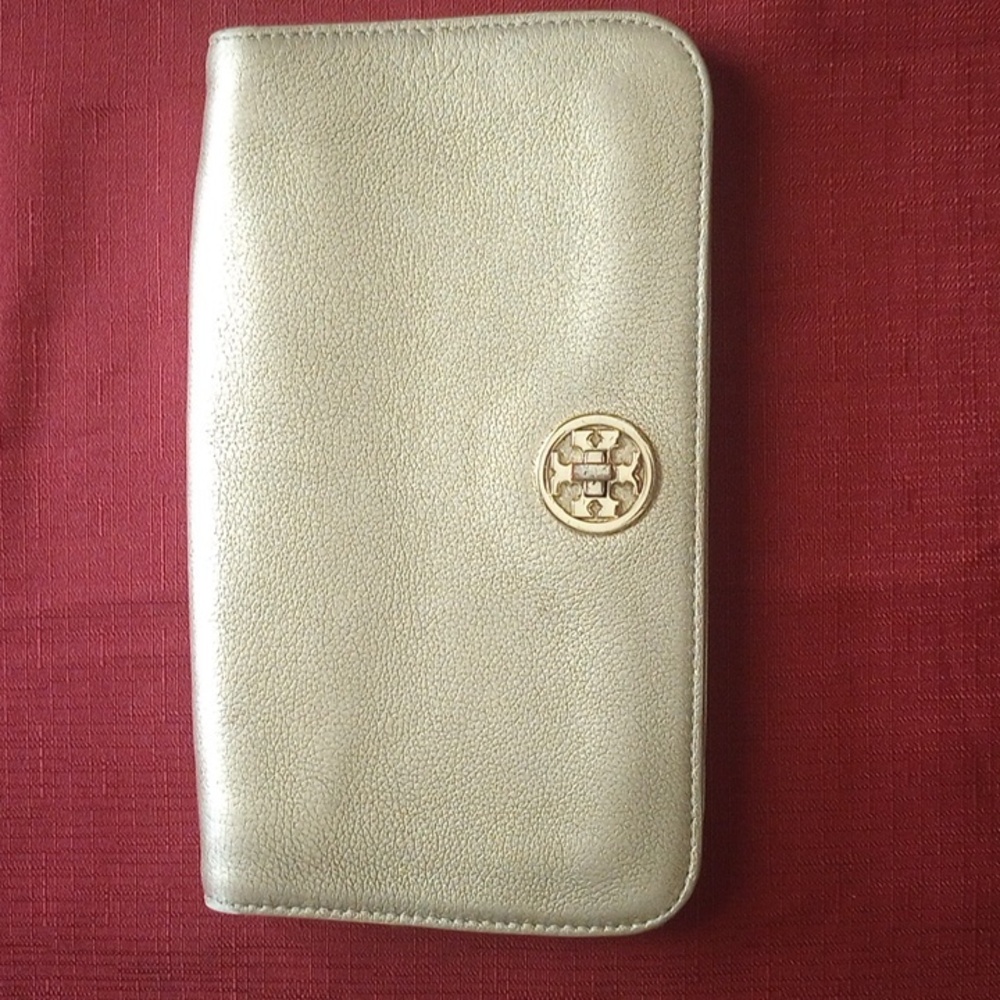 Tory Burch Gold Clutch..No Straps
